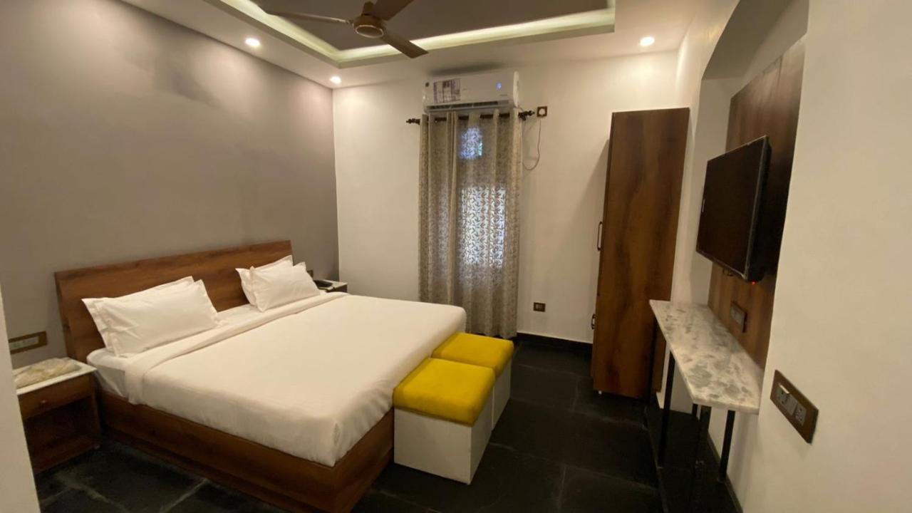 Meeram Ganga, A Heritage Stay By The Ganges At Triveni Ghat Rishīkesh 外观 照片