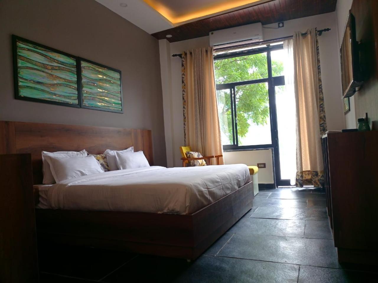 Meeram Ganga, A Heritage Stay By The Ganges At Triveni Ghat Rishīkesh 外观 照片