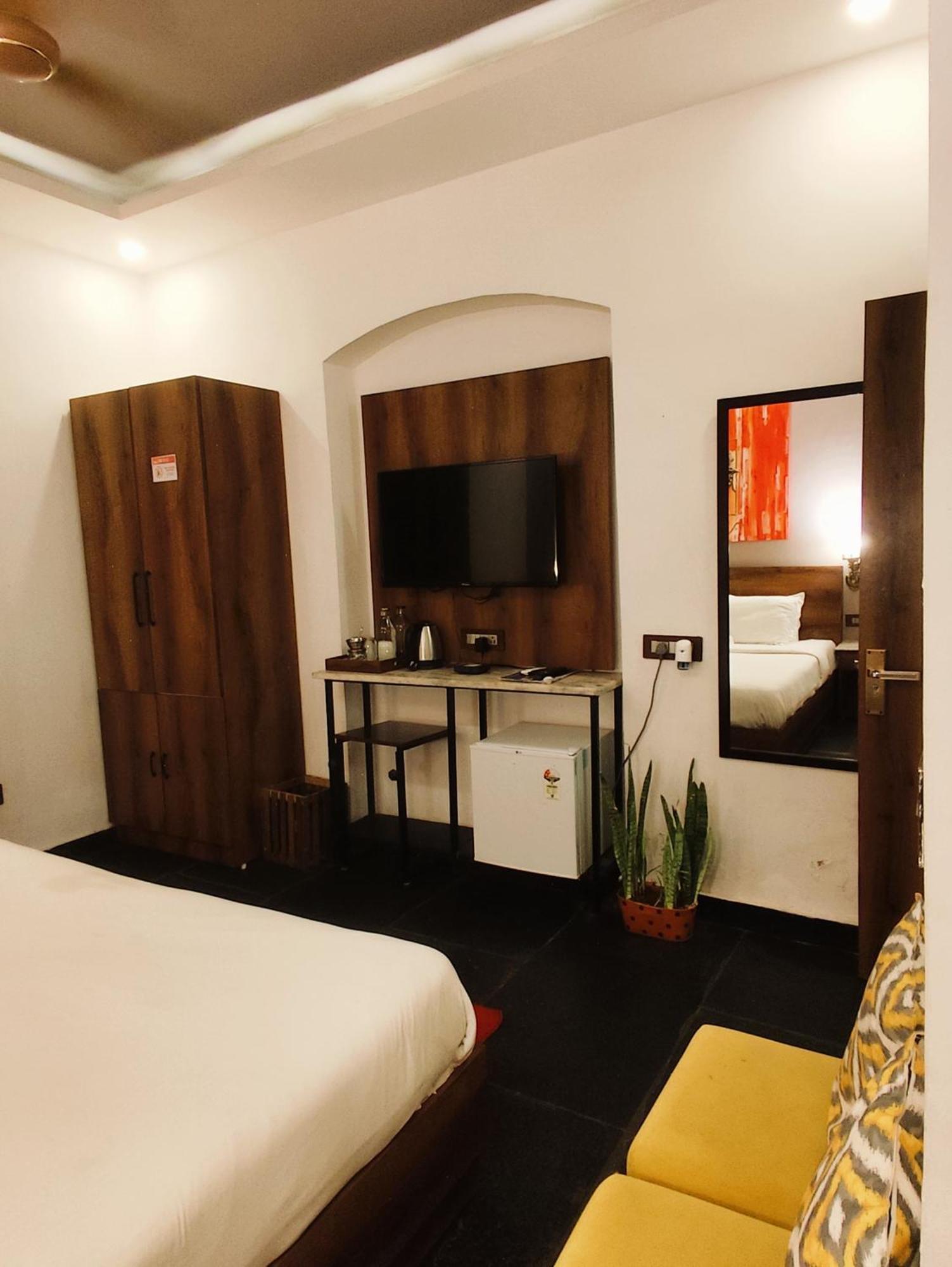 Meeram Ganga, A Heritage Stay By The Ganges At Triveni Ghat Rishīkesh 外观 照片